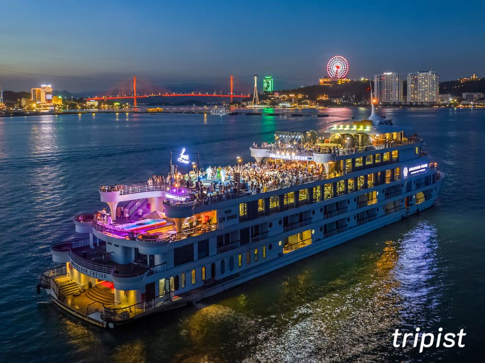 Tripist - Ambassador Dinner Cruise