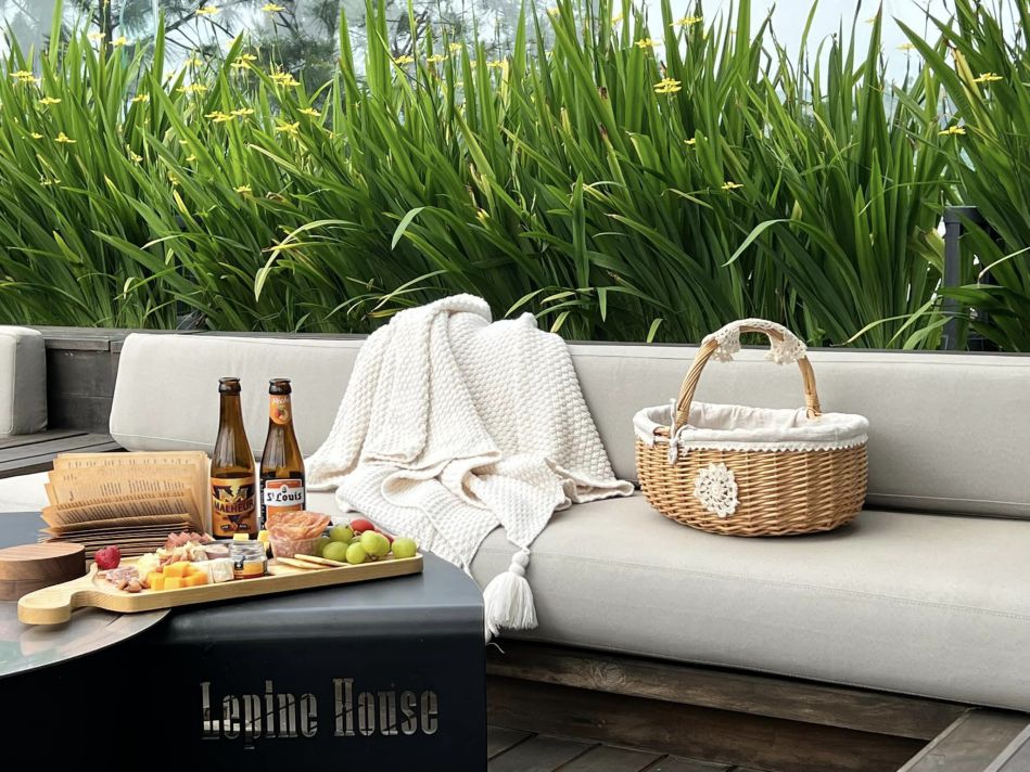 Tripist-Lepine-House-Flamingo-Dai-Lai (1)_compressed