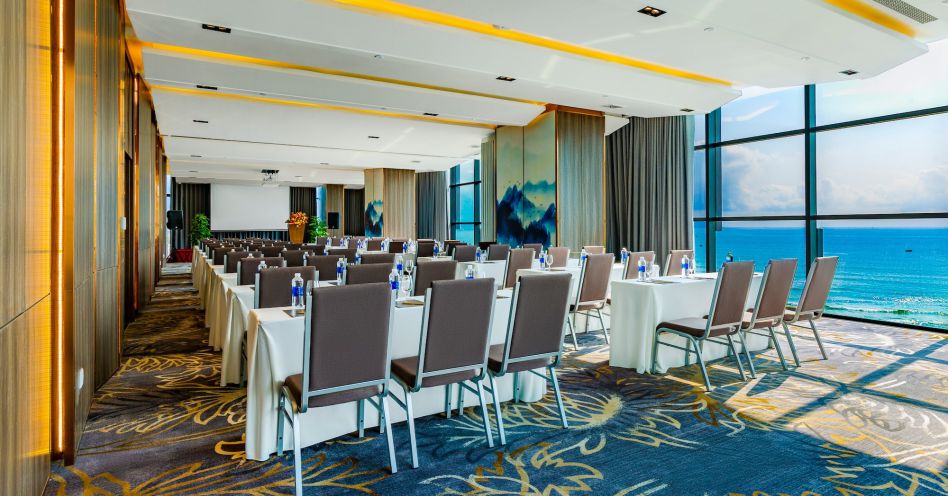 Tripist-Peninsula Hotel Danang (1)