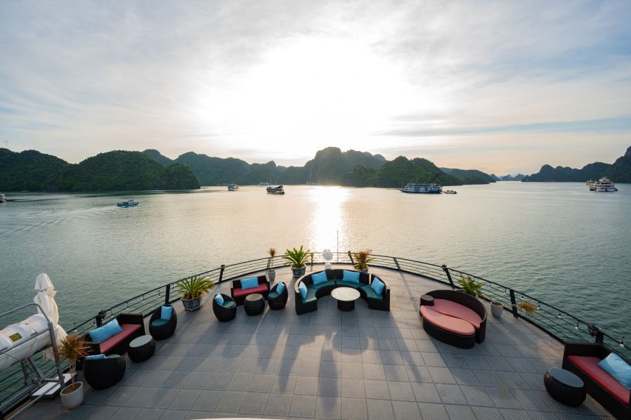 Velar-of-The-Seas-Cruise-Tripist-Du-Thuyen (15)